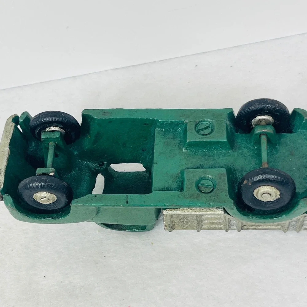 Vintage Green Cast Iron Pickup Truck Toy Stake Side Bed Collectible 6 Inch